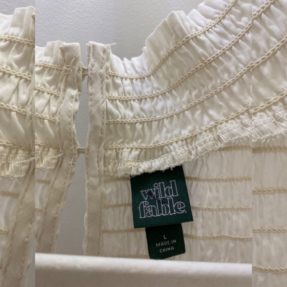 Closet Cleanout✨ Wild Fable Cropped Blouse (Size L) - Picture 3 of 3